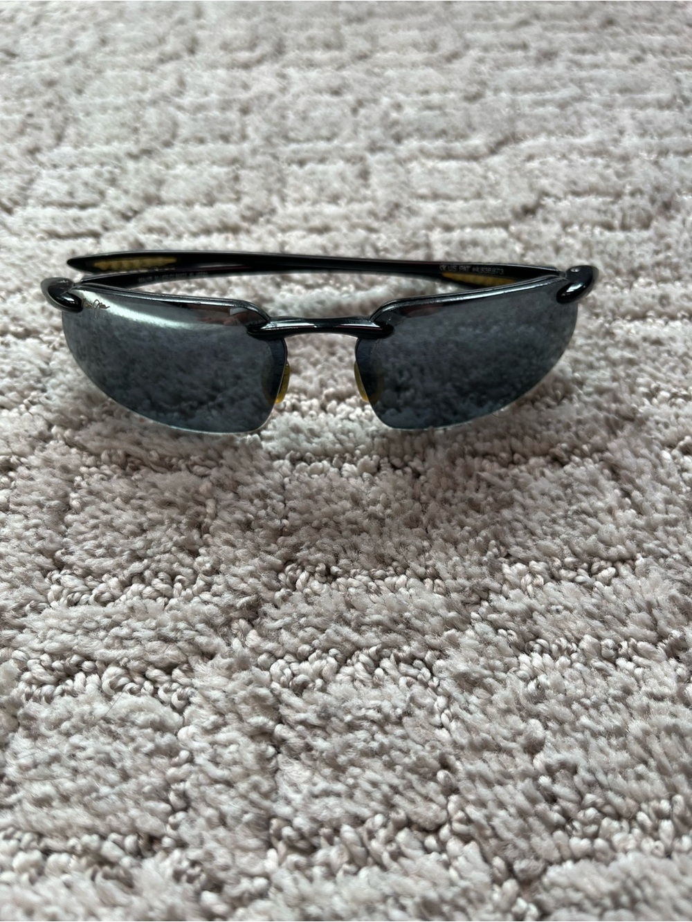Maui Jim Black Rimless Sunglasses with Dark Gray Lenses - Picture 7 of 8